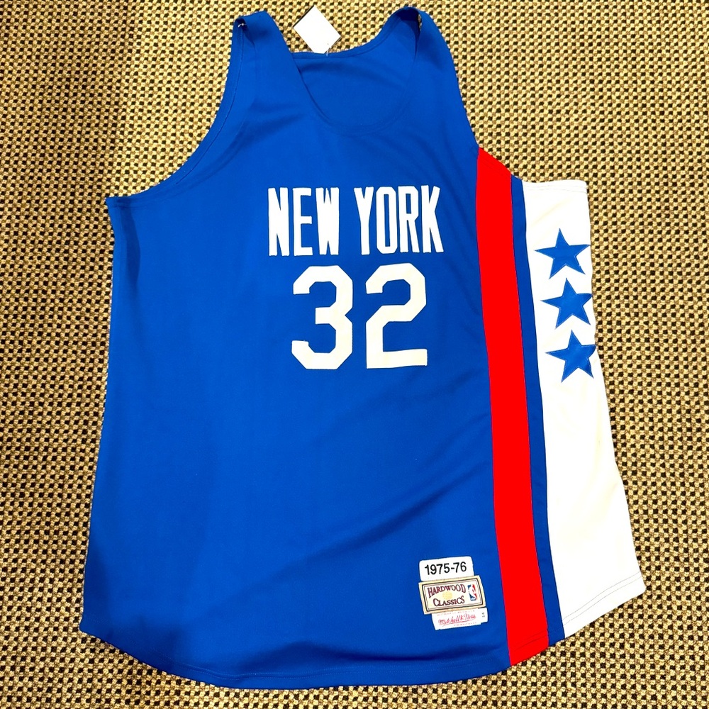 Julius Erving Dr. J Mitchell & Ness Jersey, like new